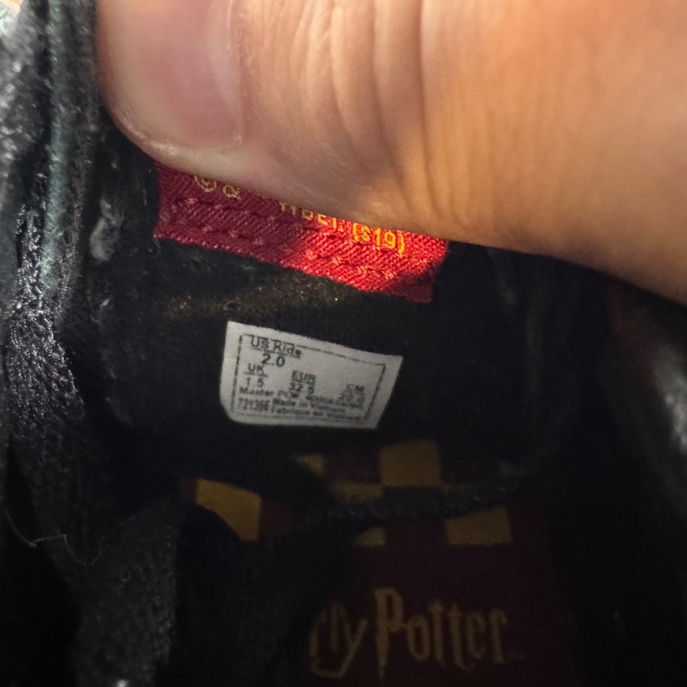 Vans Harry Potter Gryffindor Sk8-Hi Black Red Gold Kids Size 2.0 Sneakers - Picture 7 of 7